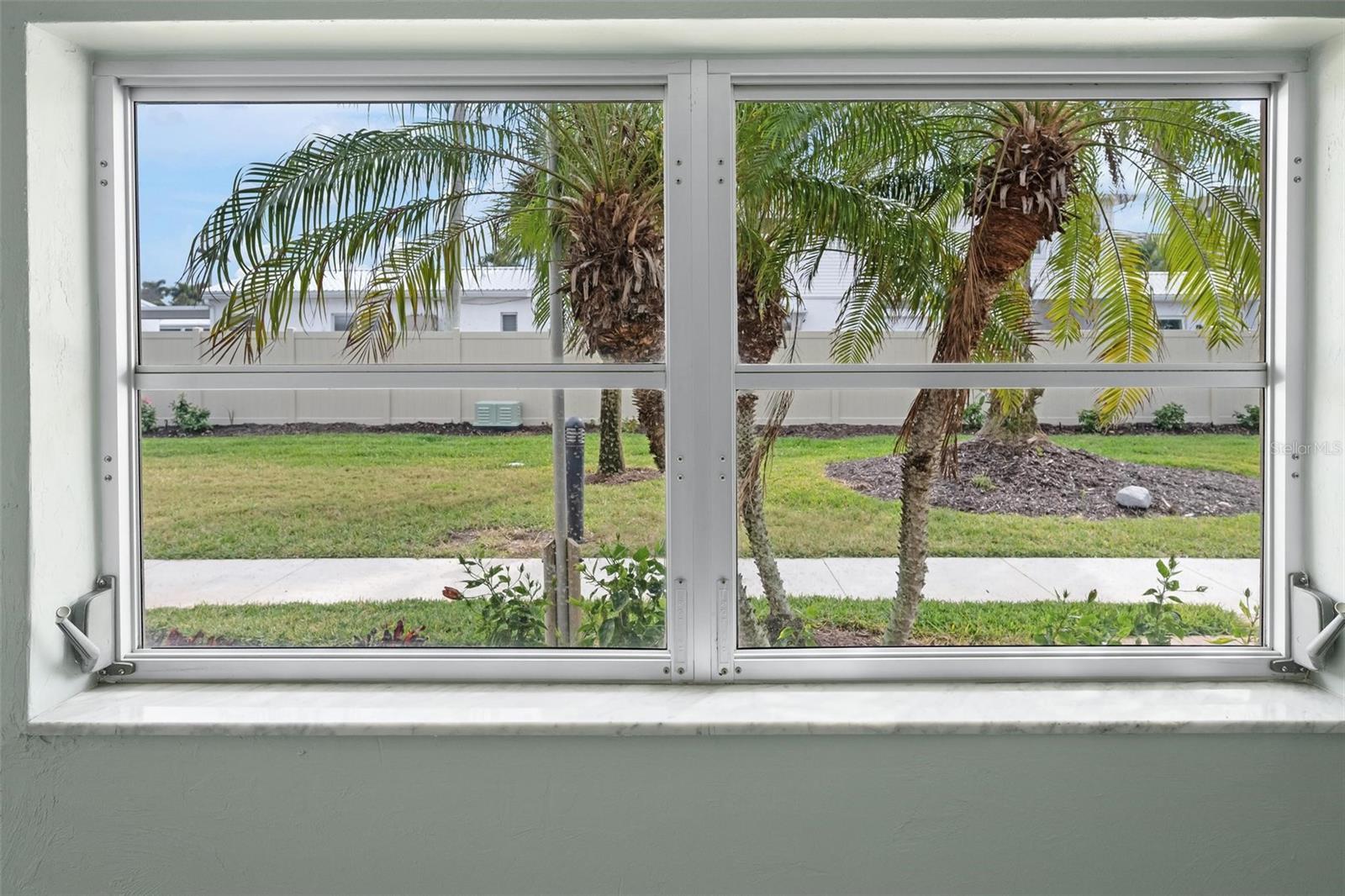 JAMAICA ROYALE - Residential