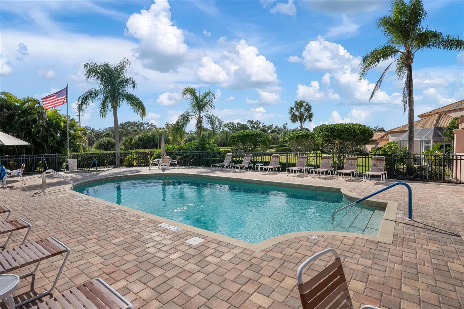 JAMAICA ROYALE - Residential