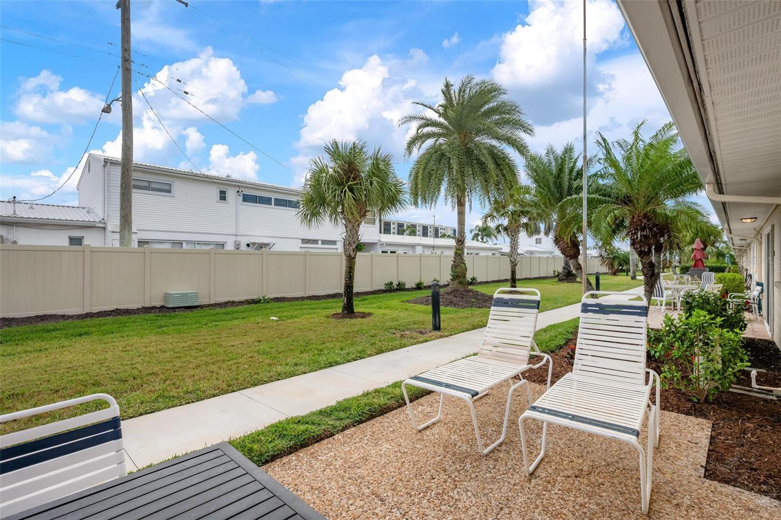 JAMAICA ROYALE - Residential