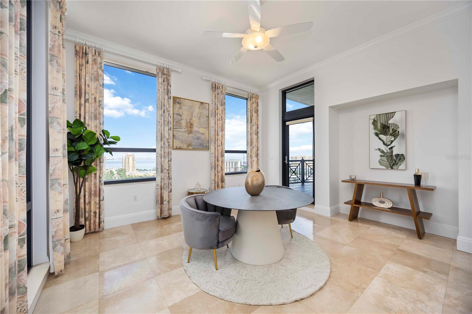 PLAZA AT 05 POINTS RESIDENCES - Residential Lease