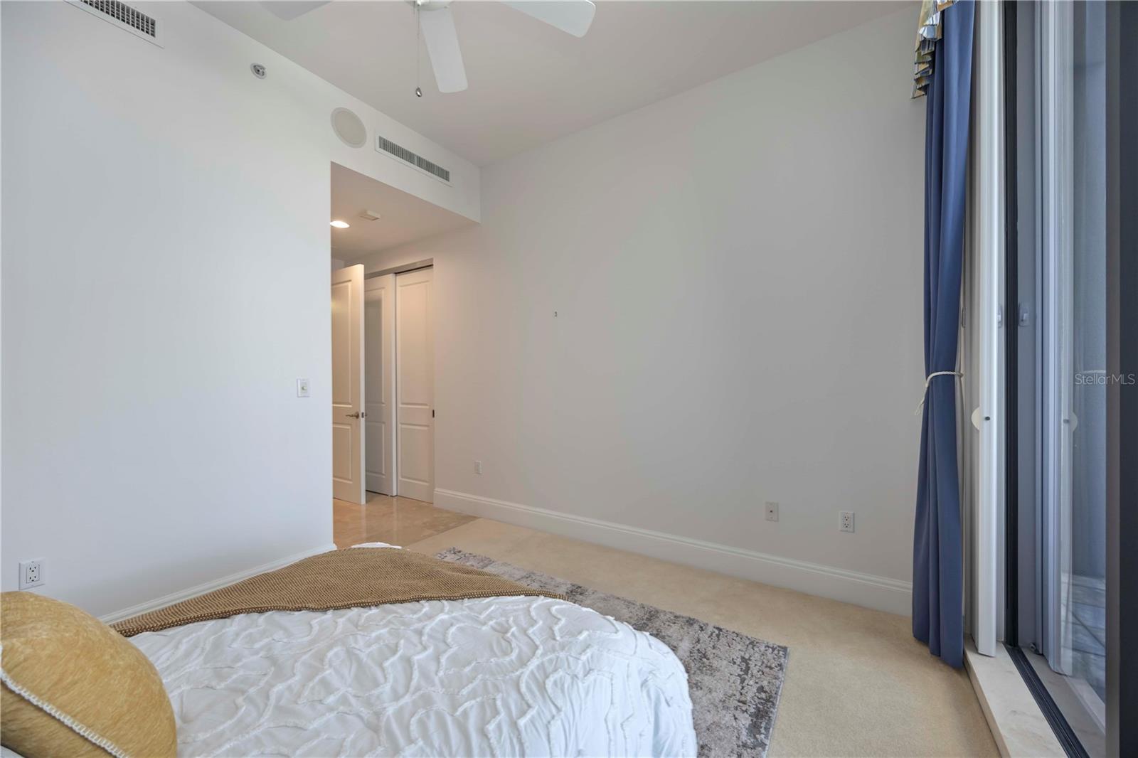 PLAZA AT 05 POINTS RESIDENCES - Residential Lease