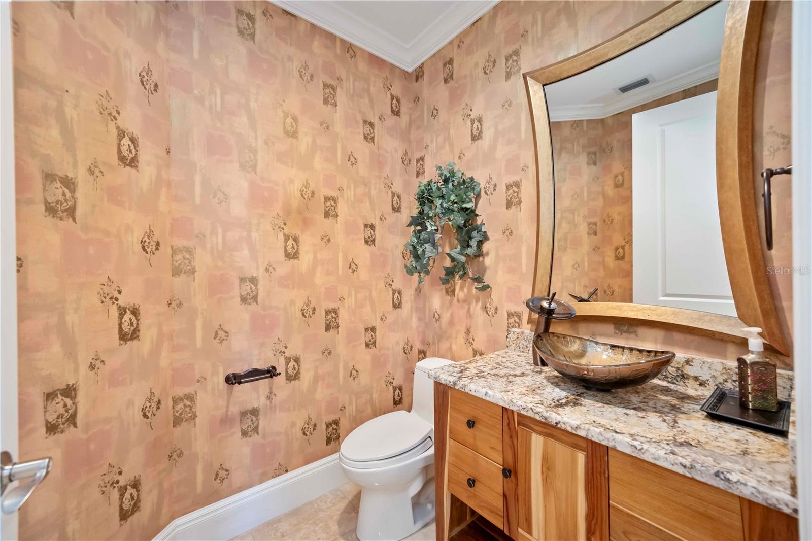 PLAZA AT 05 POINTS RESIDENCES - Residential Lease