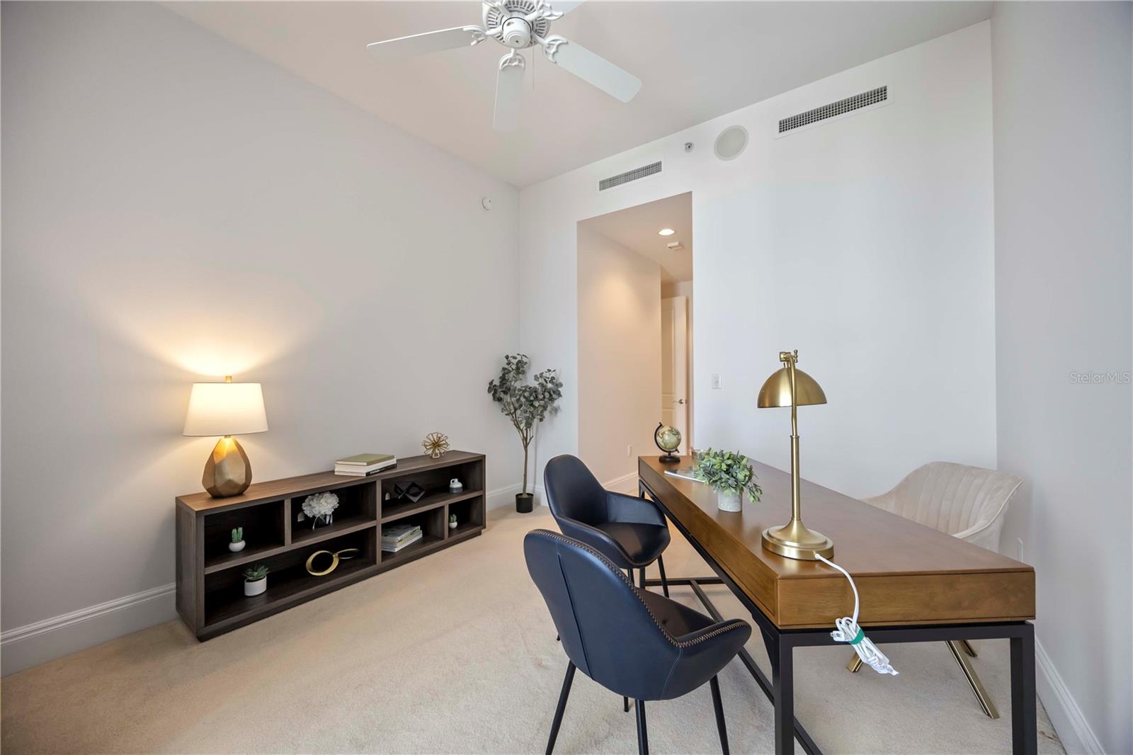 PLAZA AT 05 POINTS RESIDENCES - Residential Lease