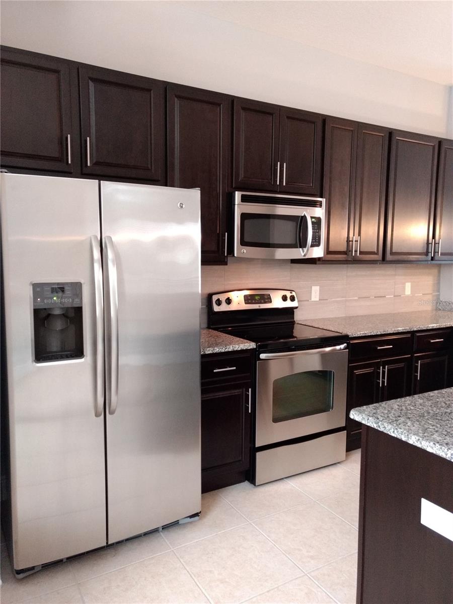 AVALON TOWN CENTER PH 2A - Residential Lease