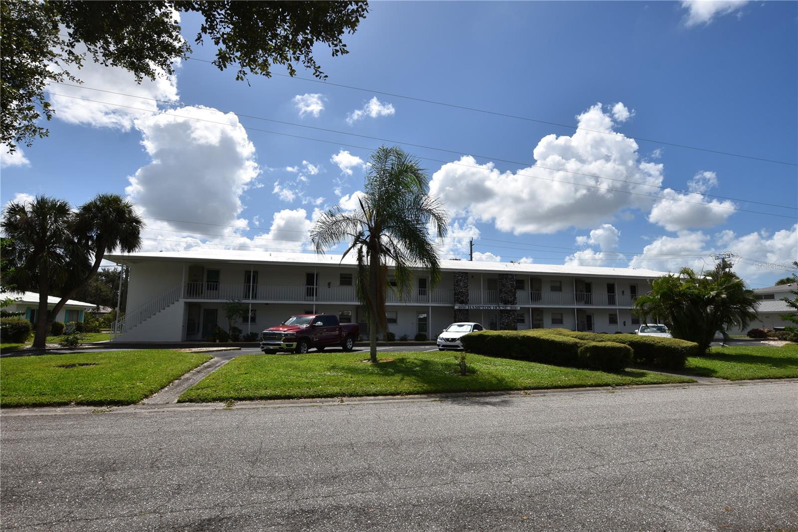 STRATHMORE VILLAGE GREEN - Residential