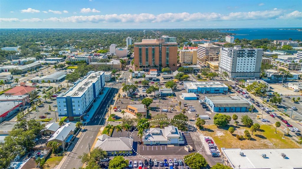 Photo of 525 8th Street W, Bradenton, FL 34205 (MLS # TB8445131)