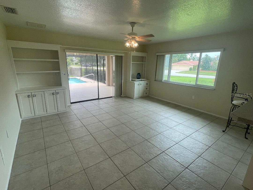COUNTRY PLACE - Residential