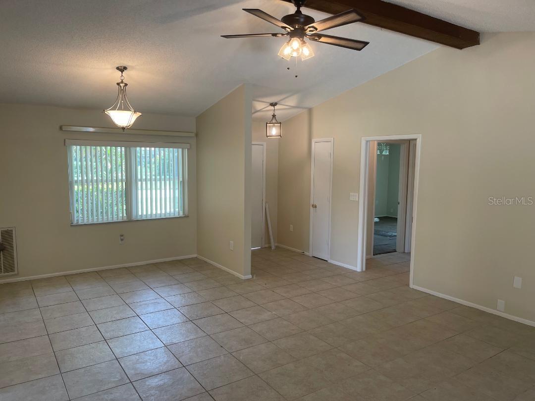 COUNTRY PLACE - Residential