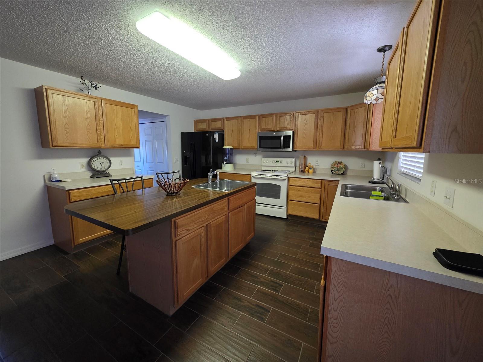 SPRING HILL UNIT 22 - Residential