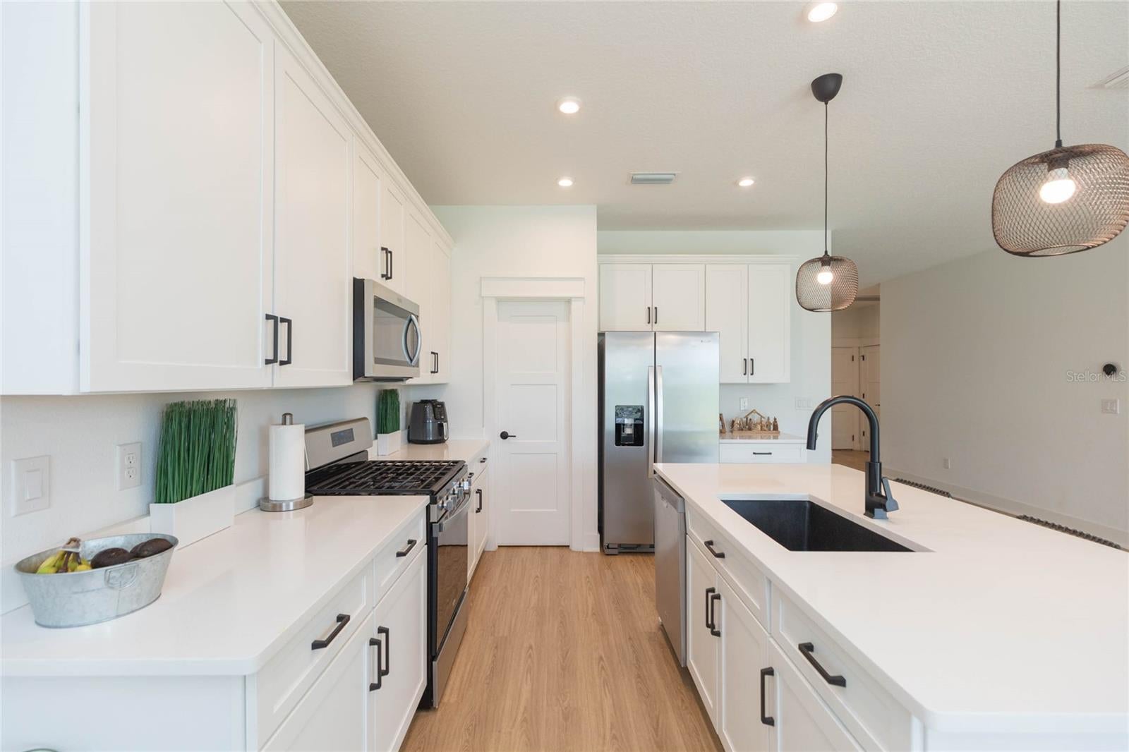 7122 ESTERO COURT