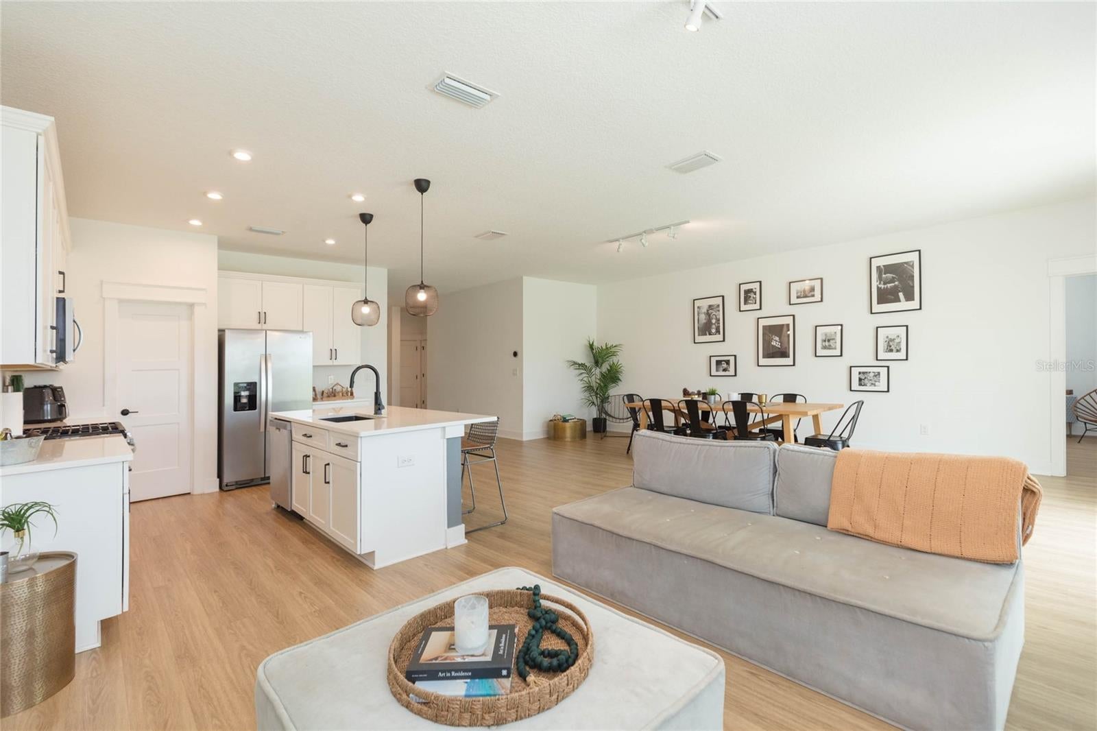 7122 ESTERO COURT