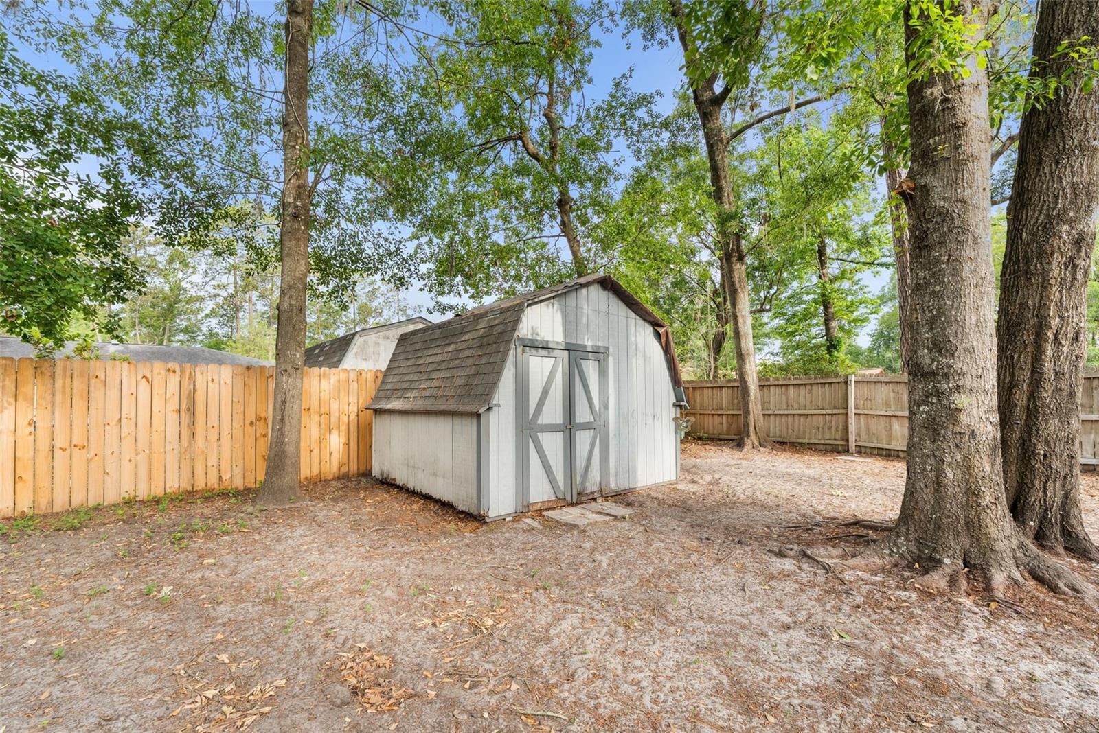 PARADISE PINES - Residential