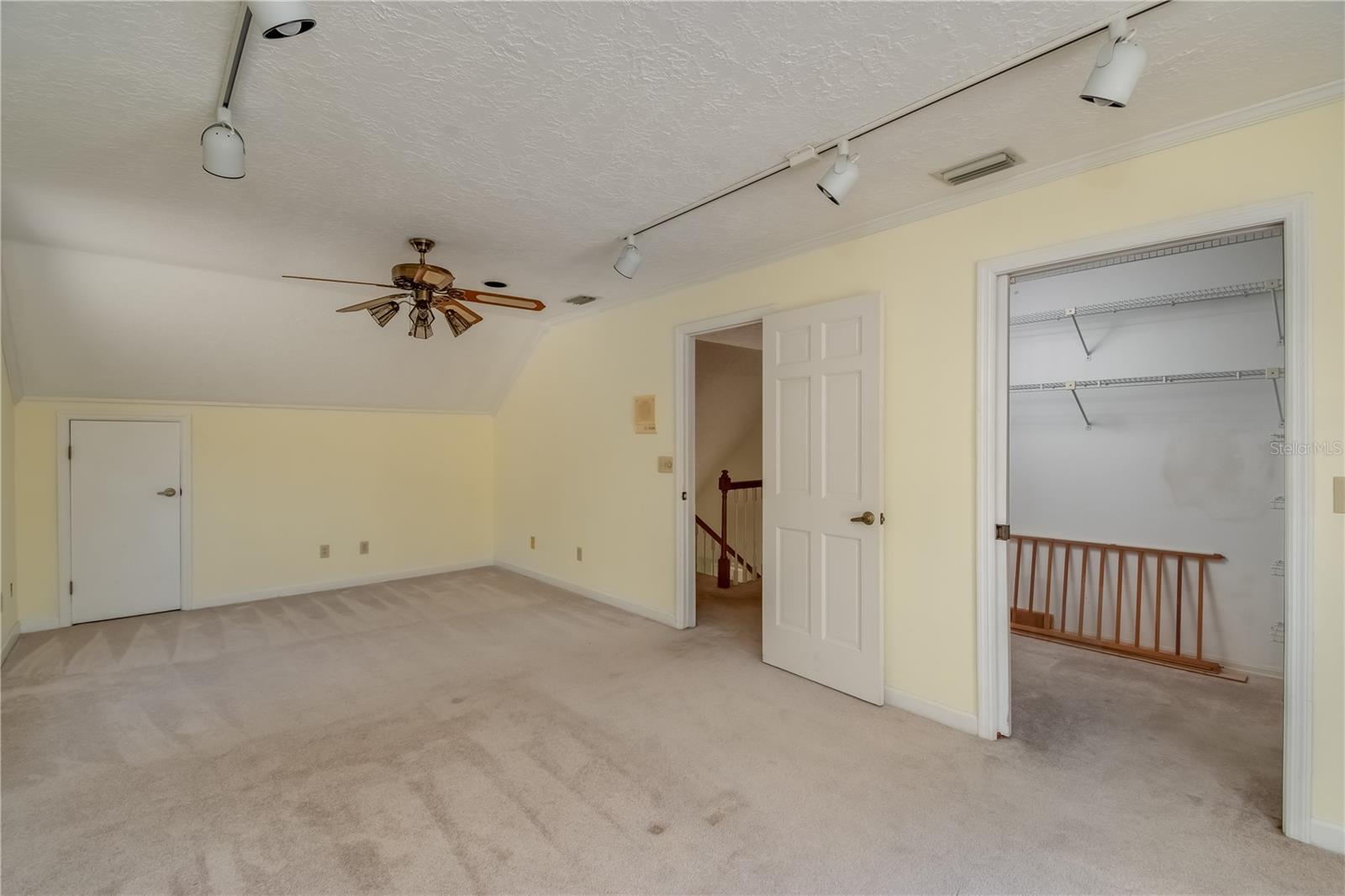 SHADY ROAD RANCHES - Residential