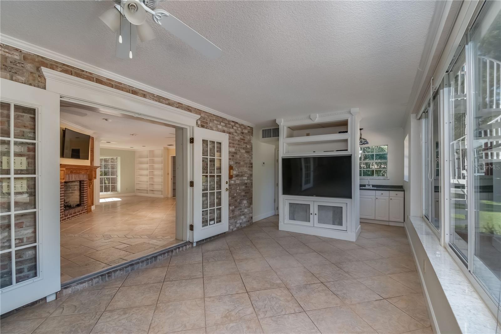 SHADY ROAD RANCHES - Residential