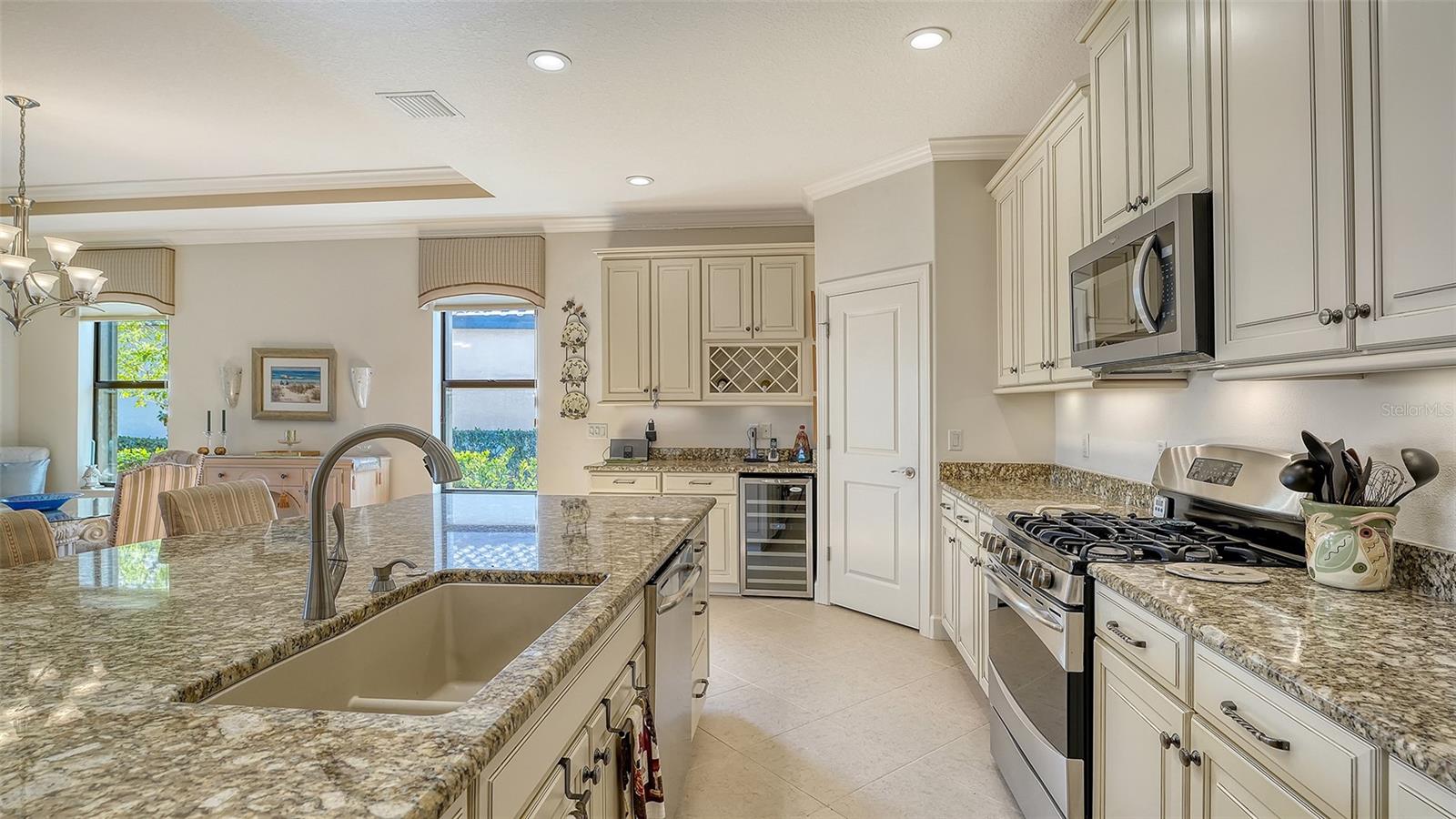 ESPLANADE PH I - Residential