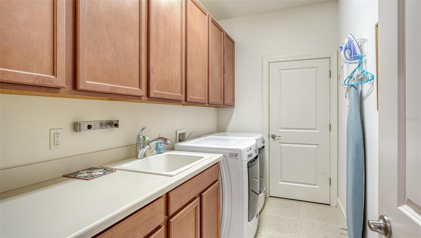 ESPLANADE PH I - Residential