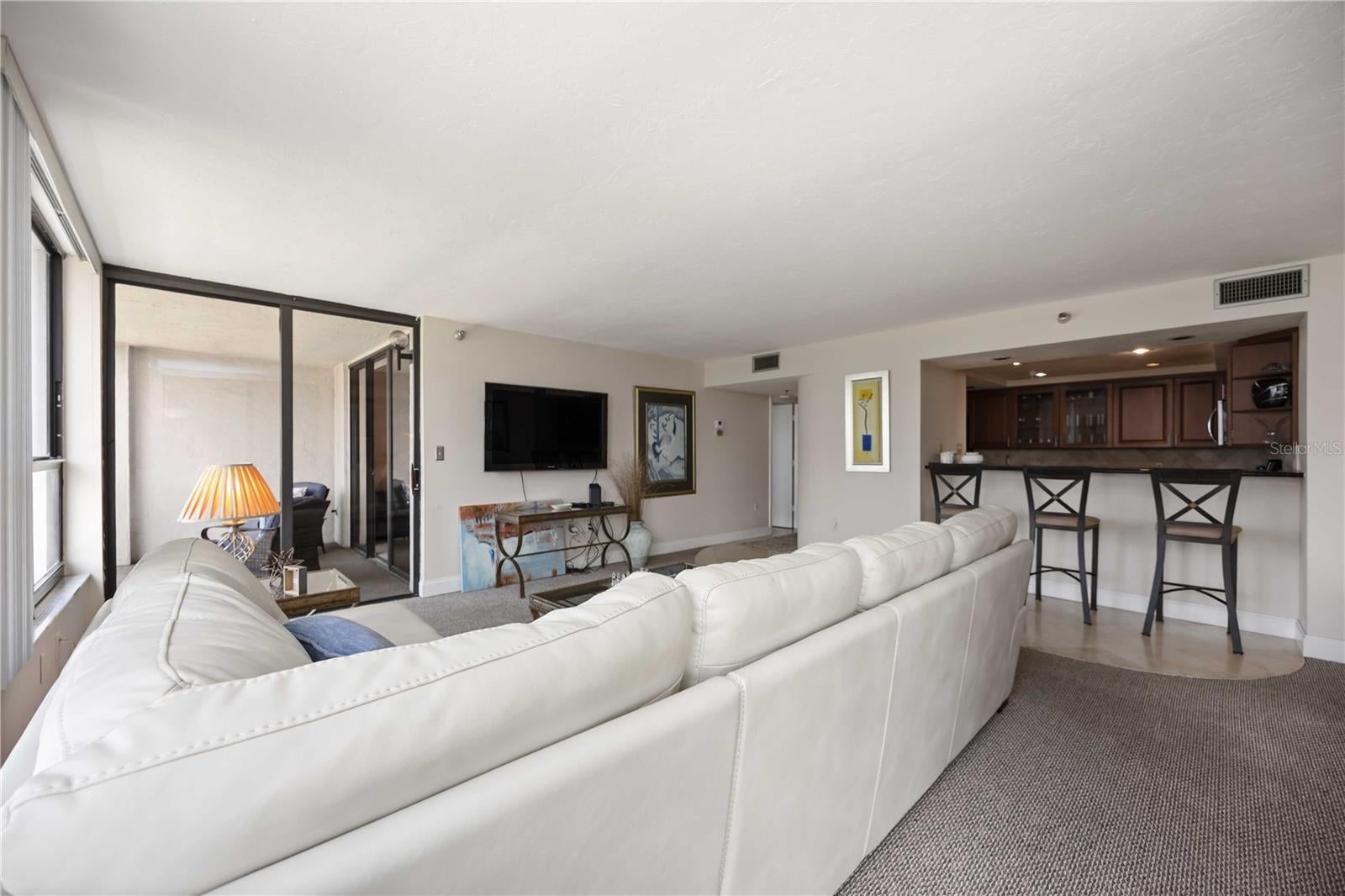 11 SUNSET DRIVE 505
