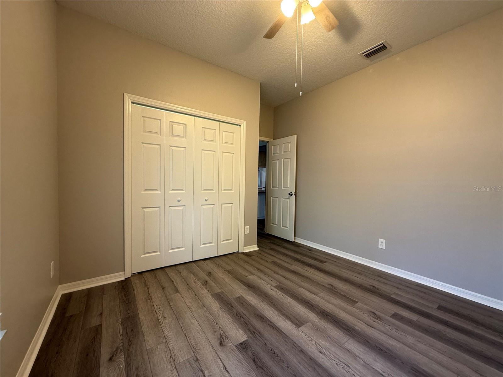 EASTWOOD GLENN - Residential