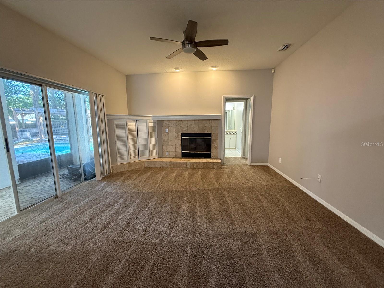 EASTWOOD GLENN - Residential
