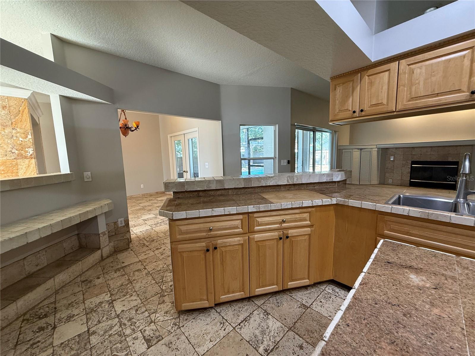 EASTWOOD GLENN - Residential