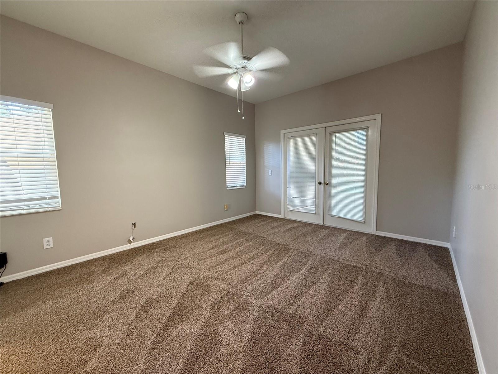 EASTWOOD GLENN - Residential