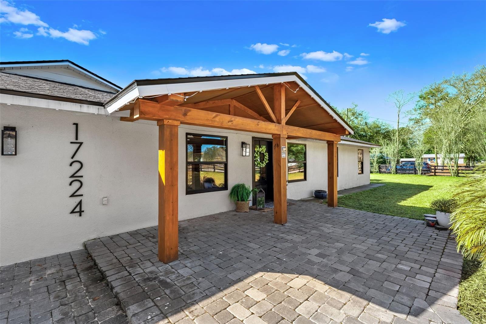 17224 OLD COUNTRY LANE