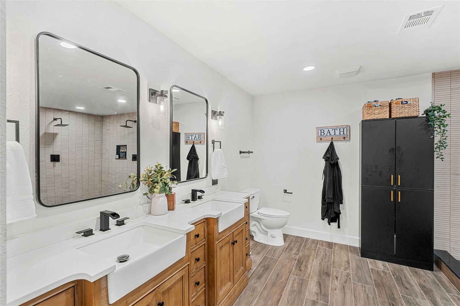 LAKE AVALON GROVES REP - Residential