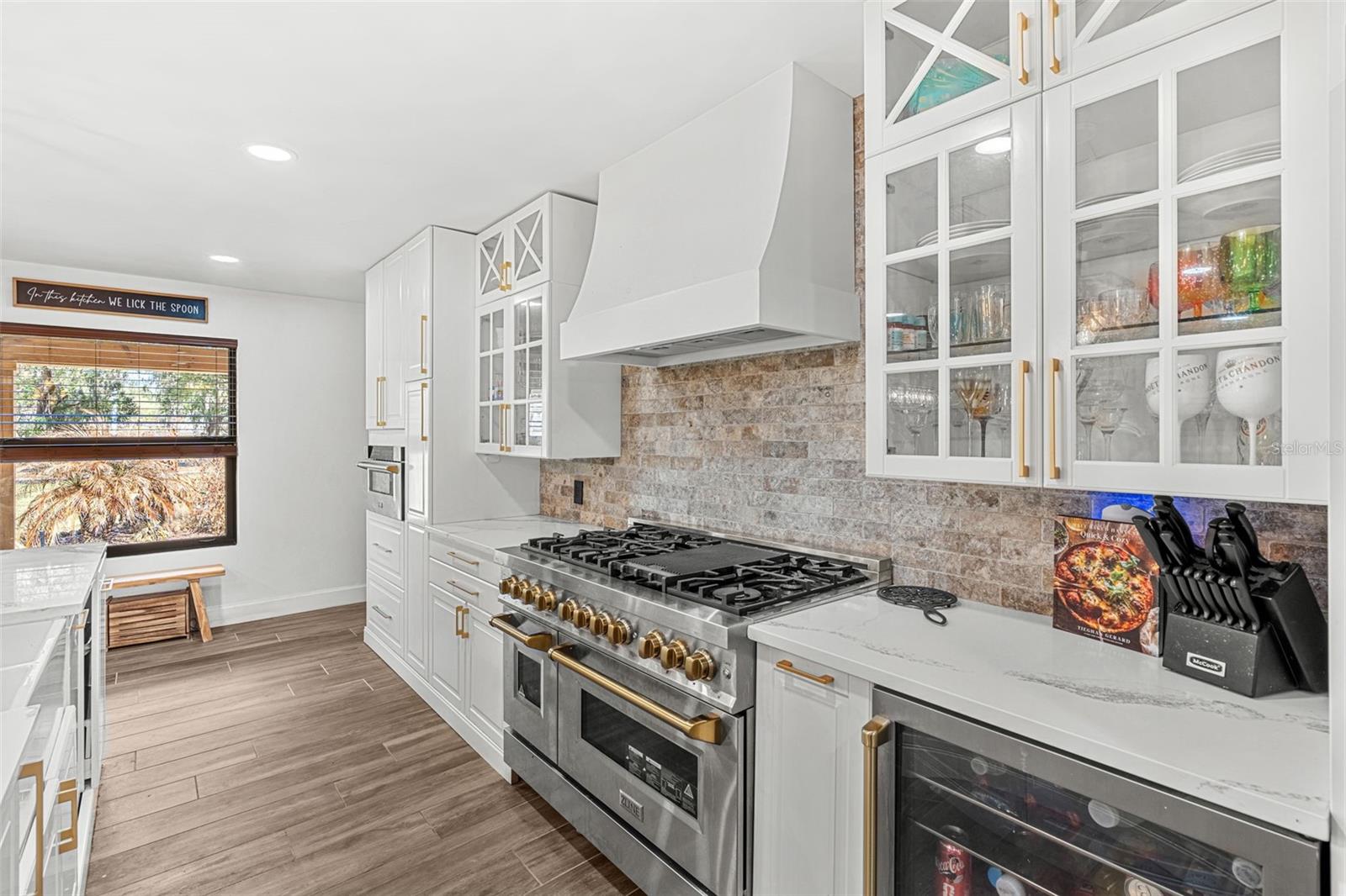 17224 OLD COUNTRY LANE