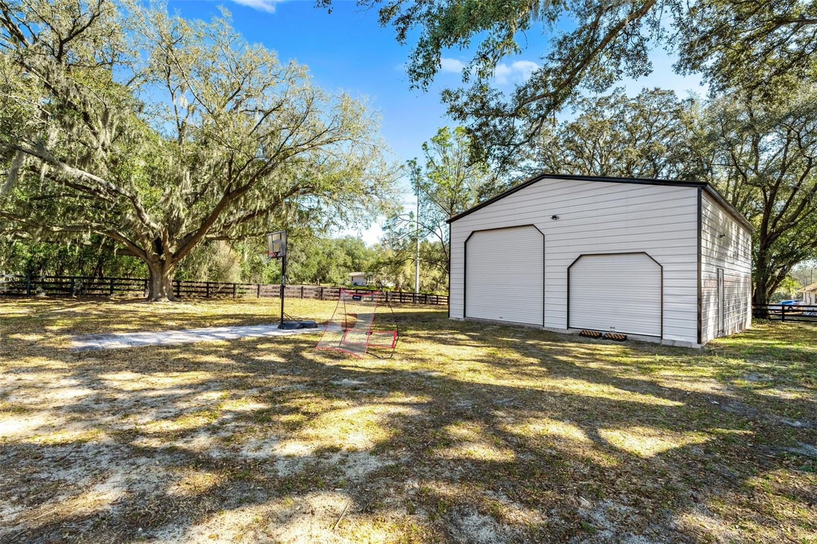 LAKE AVALON GROVES REP - Residential