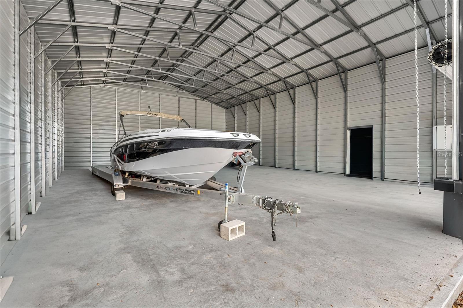 LAKE AVALON GROVES REP - Residential