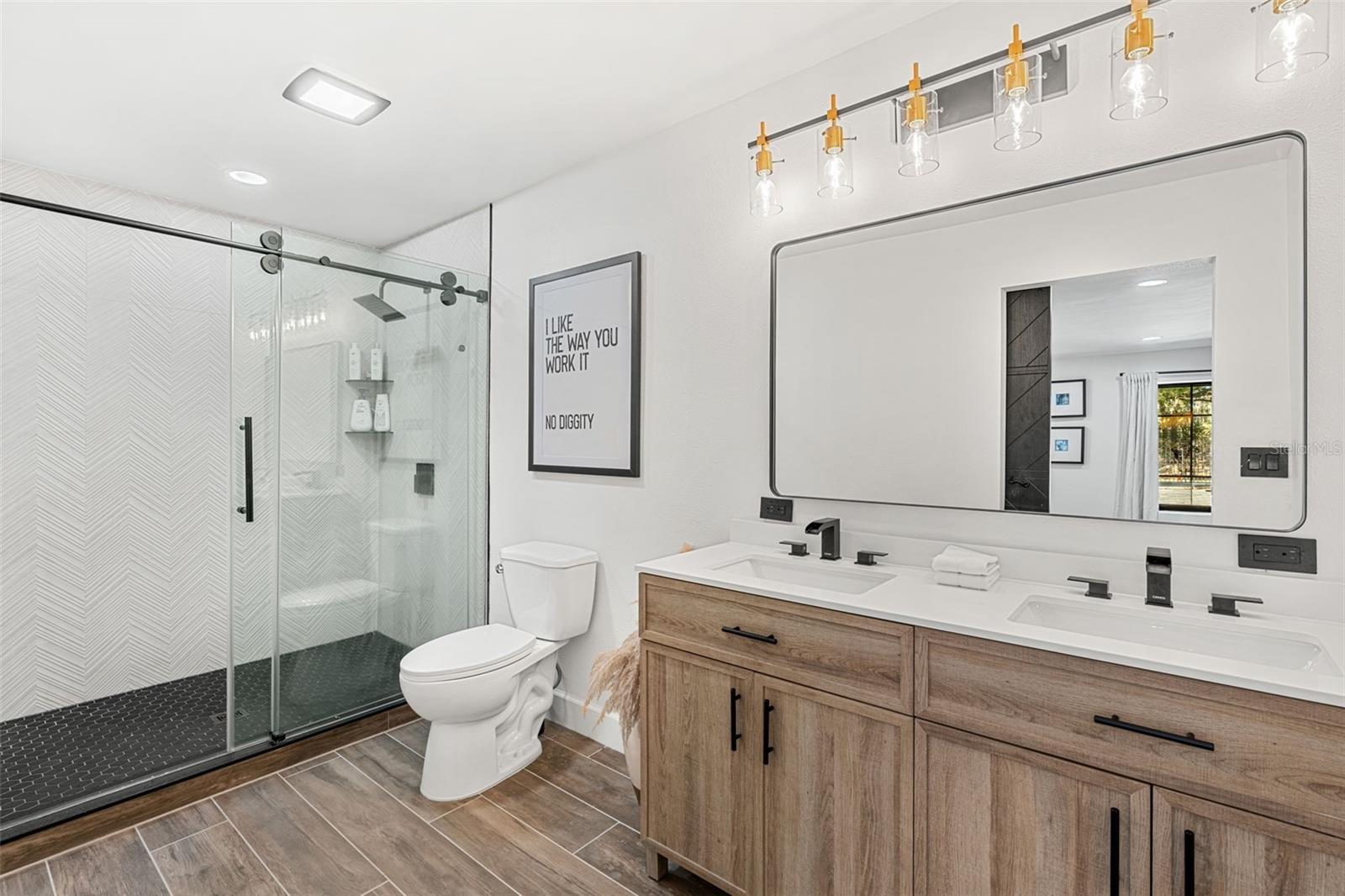 LAKE AVALON GROVES REP - Residential