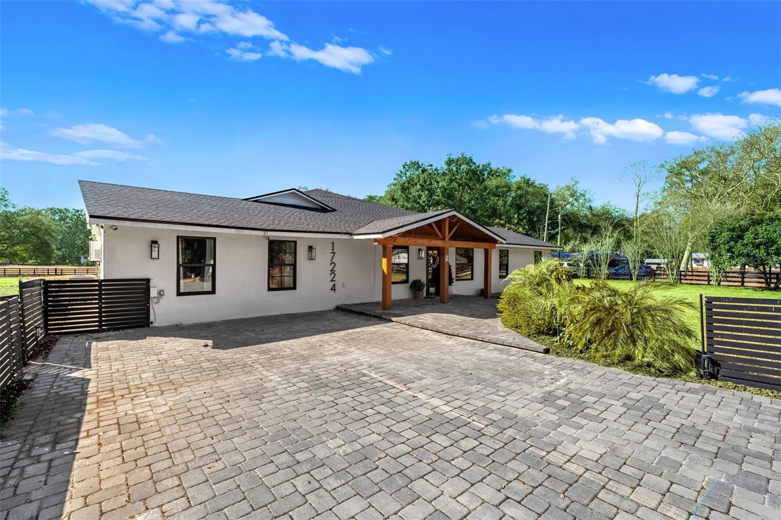 17224 OLD COUNTRY LANE