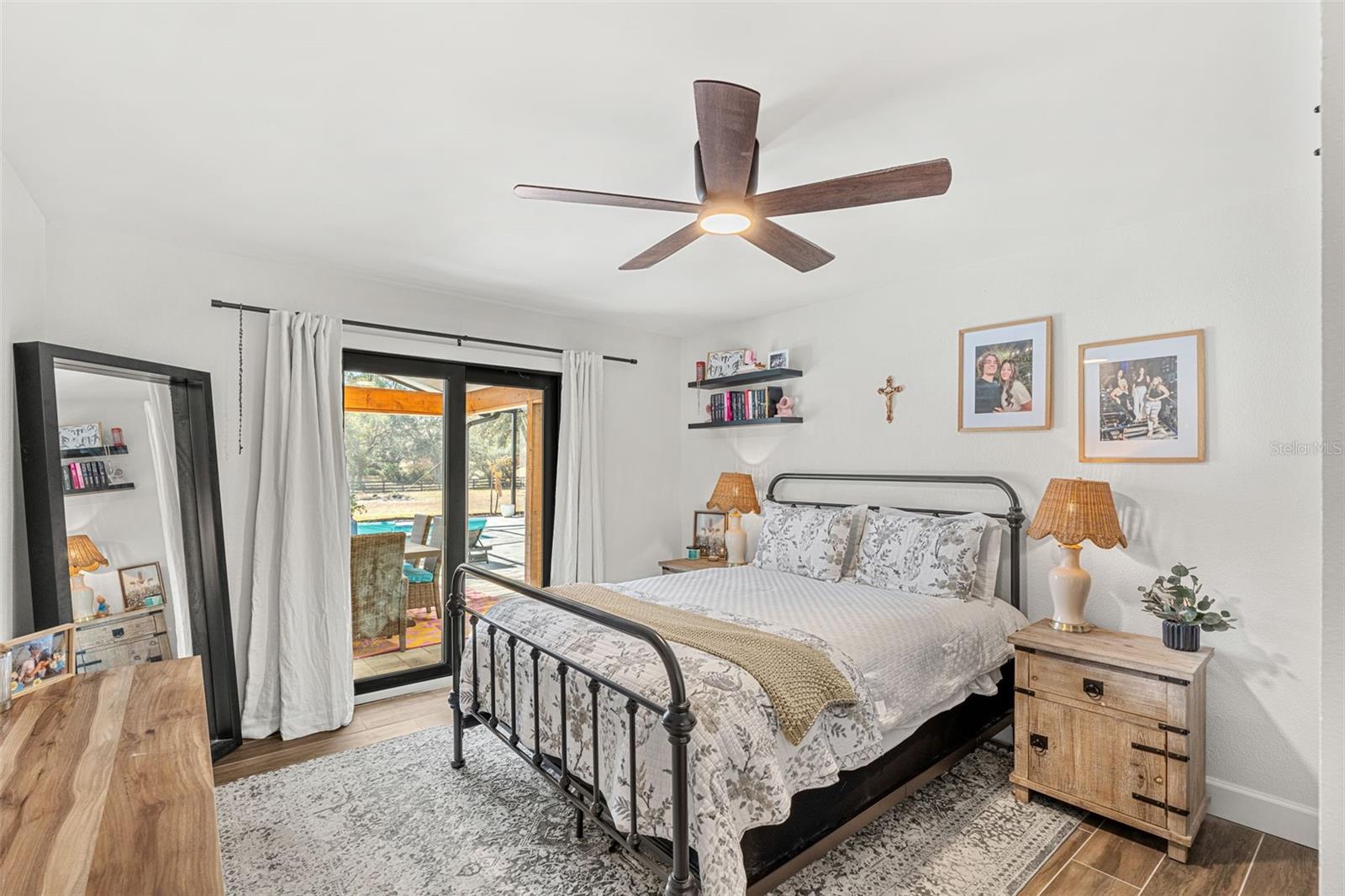 LAKE AVALON GROVES REP - Residential