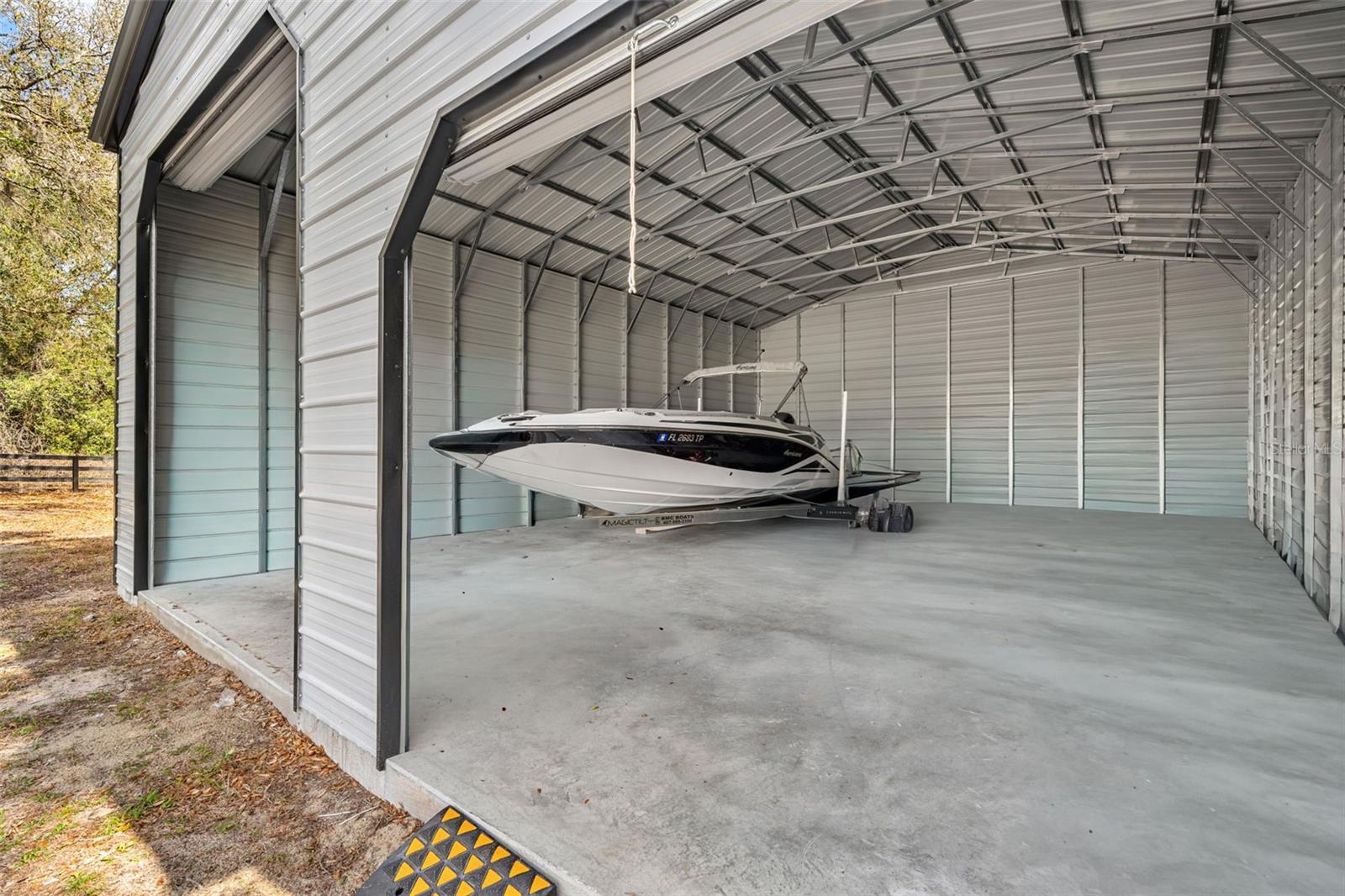 LAKE AVALON GROVES REP - Residential