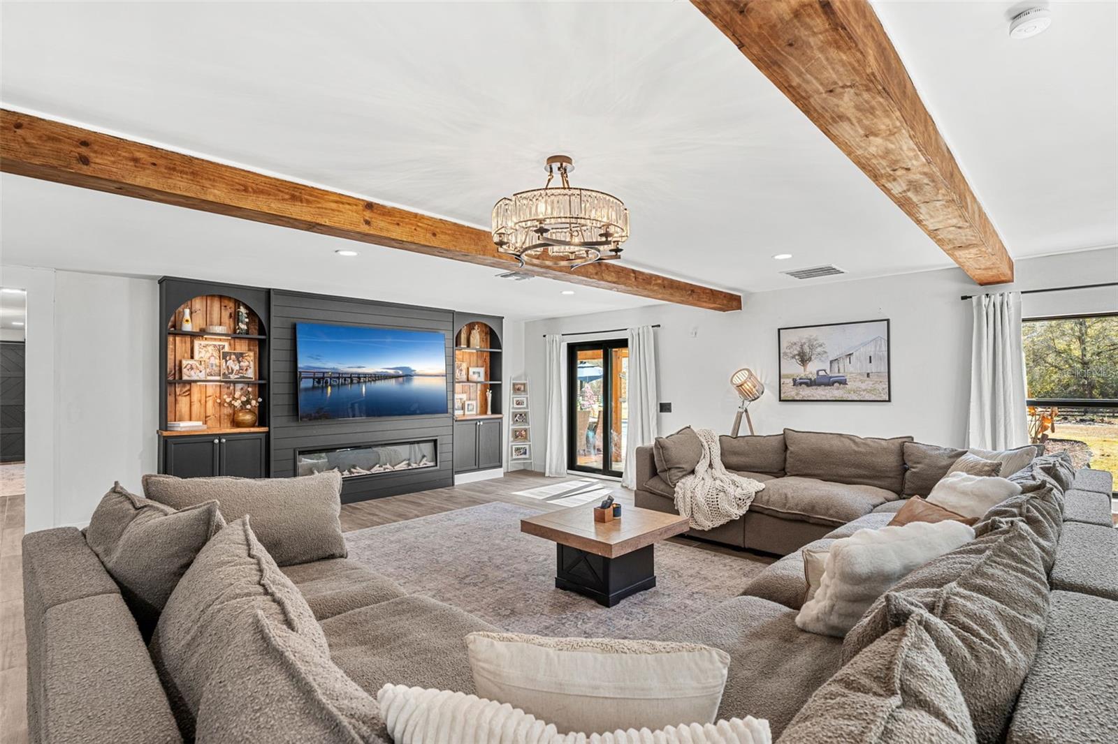 LAKE AVALON GROVES REP - Residential