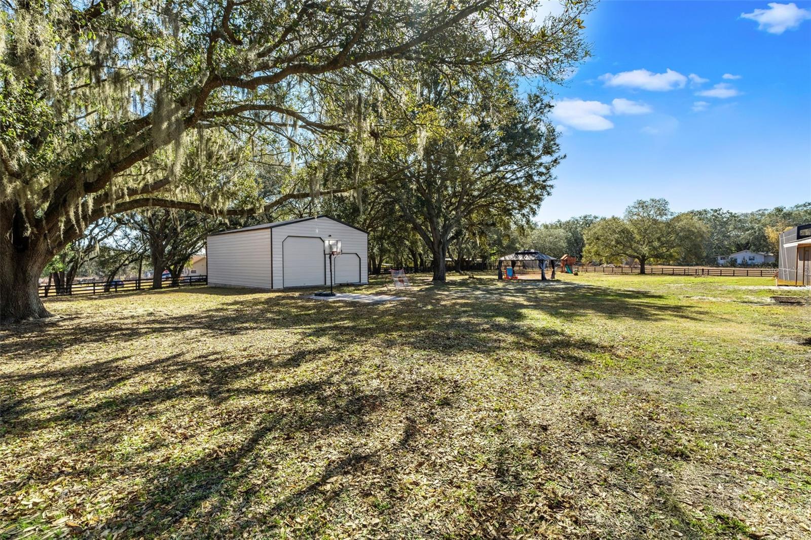 LAKE AVALON GROVES REP - Residential