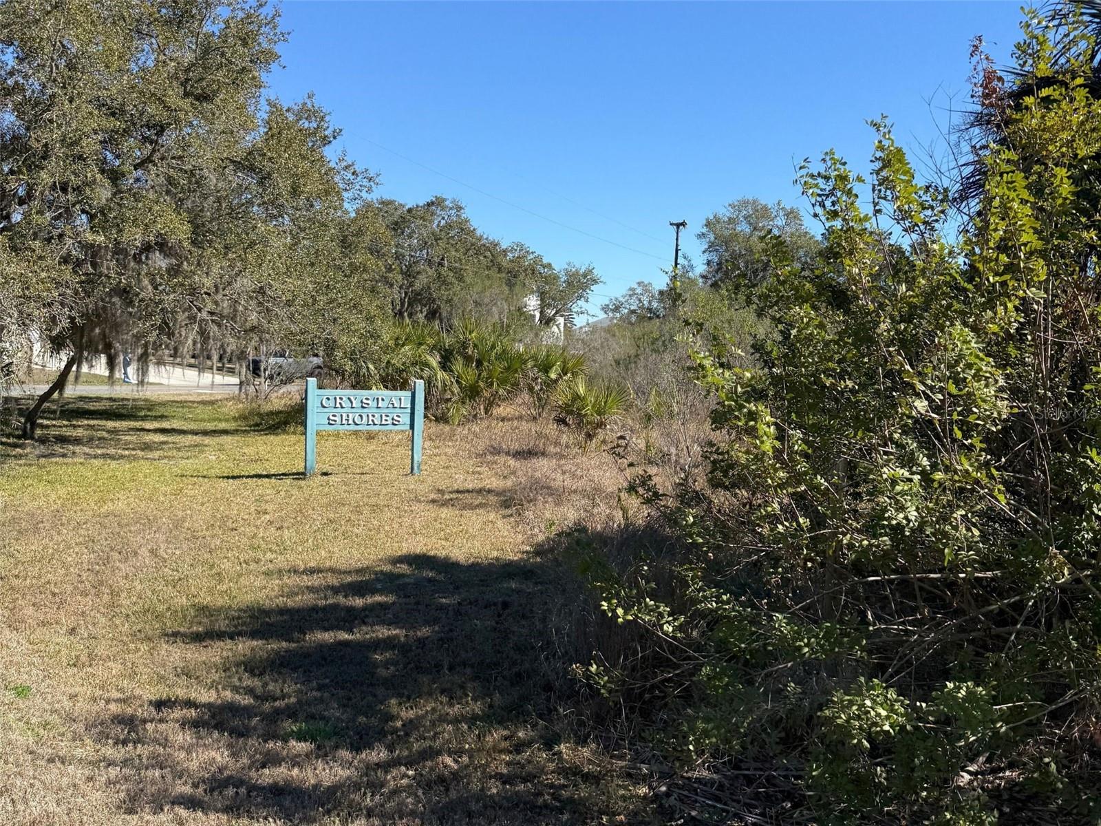 CRYSTAL SHORES - Land