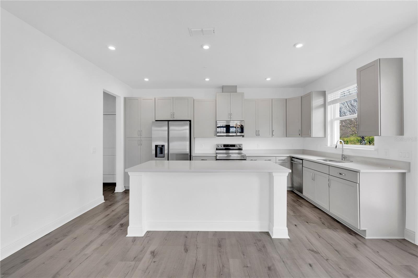 Casas a venda 3 - Jen Dantas 7235 NEMOURS PARKWAY