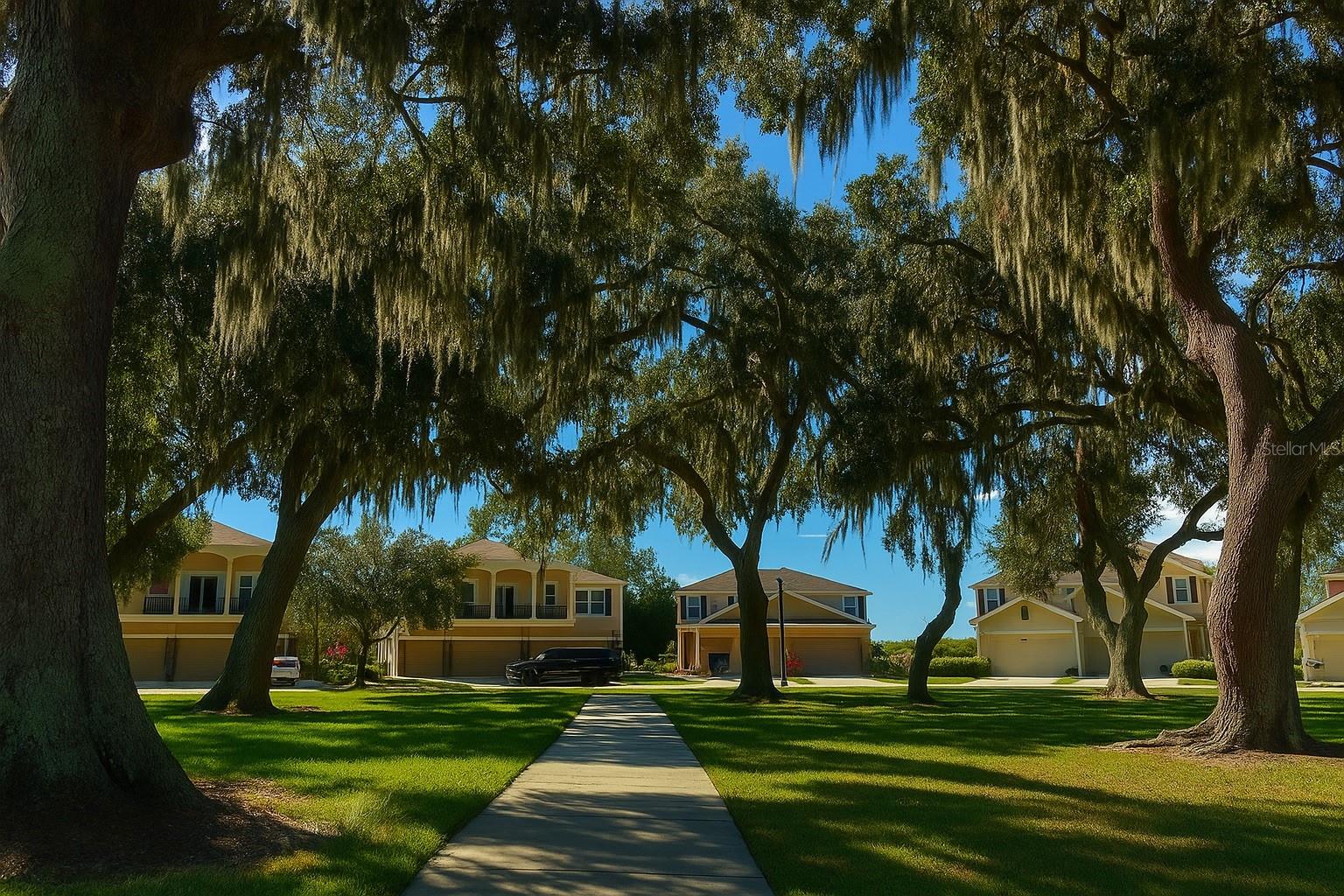 VILLAS/TUCKER OAKS - Residential