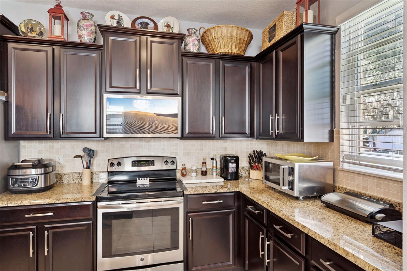 VILLAS/TUCKER OAKS - Residential