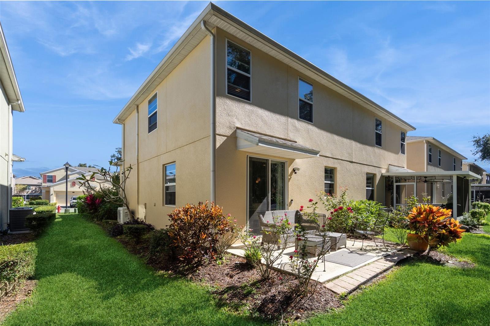 VILLAS/TUCKER OAKS - Residential