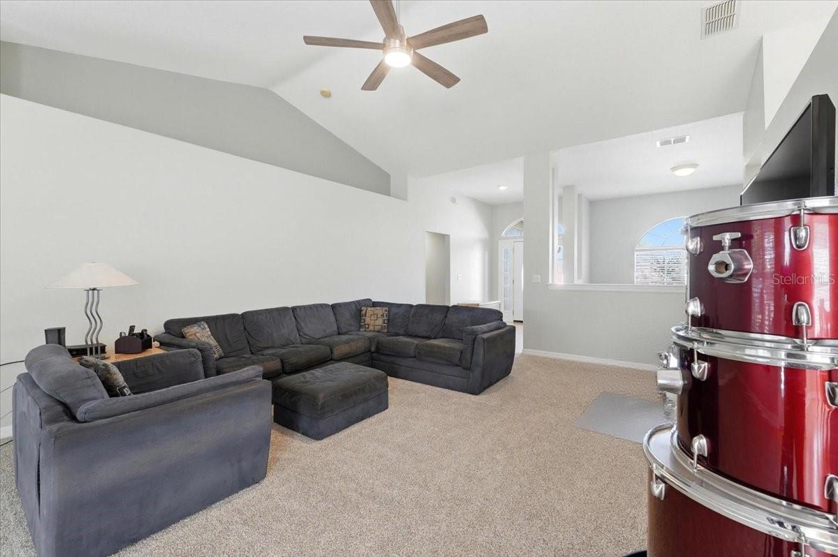 HIGHLANDS CREEK - Residential