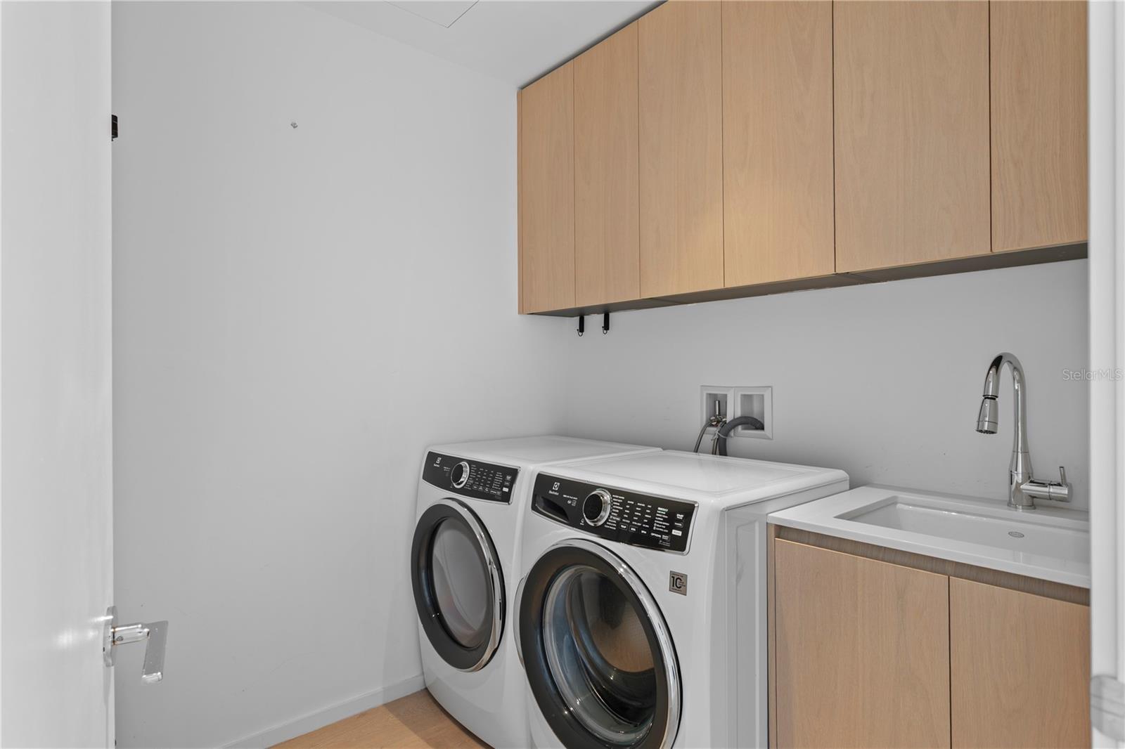 1000 WATER STREET CONDO - Residential