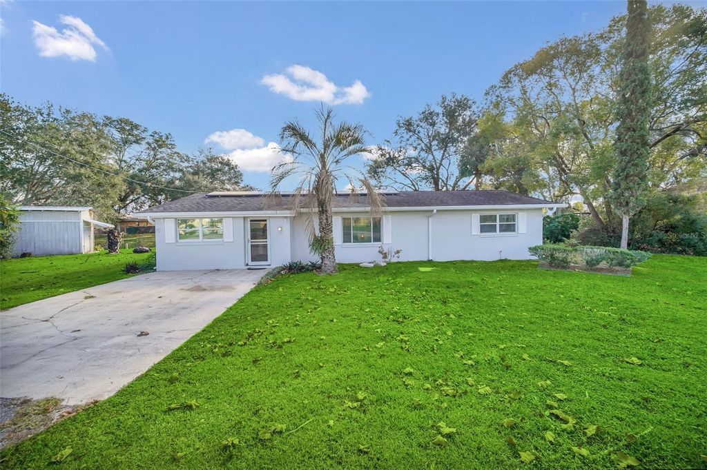 Photo of 5 SE Ocale Way, Summerfield, FL 34491 (MLS # O6388697)