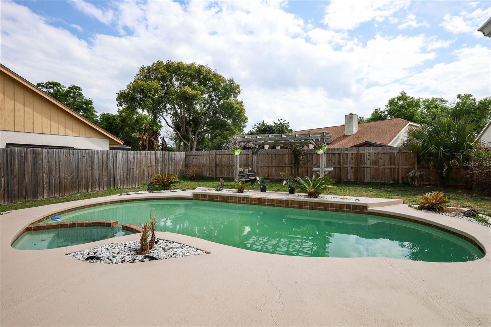 SILVER LAKES WEST AT THE CROSSINGS UNIT 1 - Residential