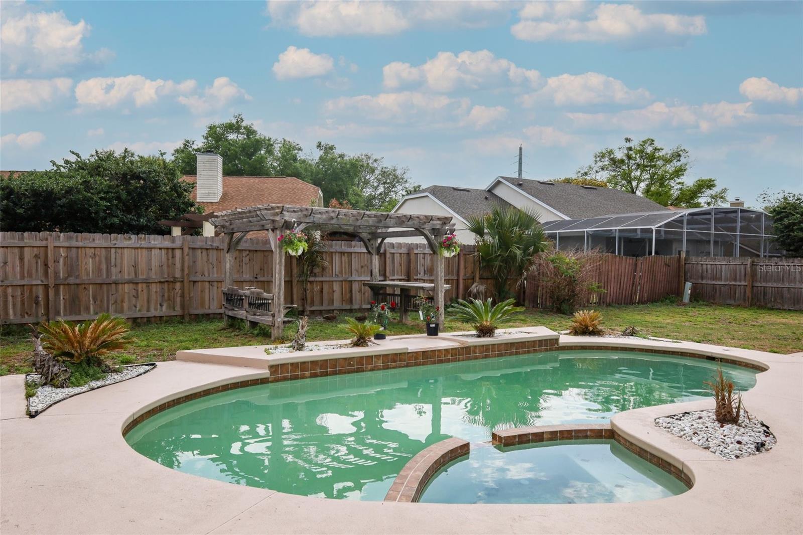 SILVER LAKES WEST AT THE CROSSINGS UNIT 1 - Residential