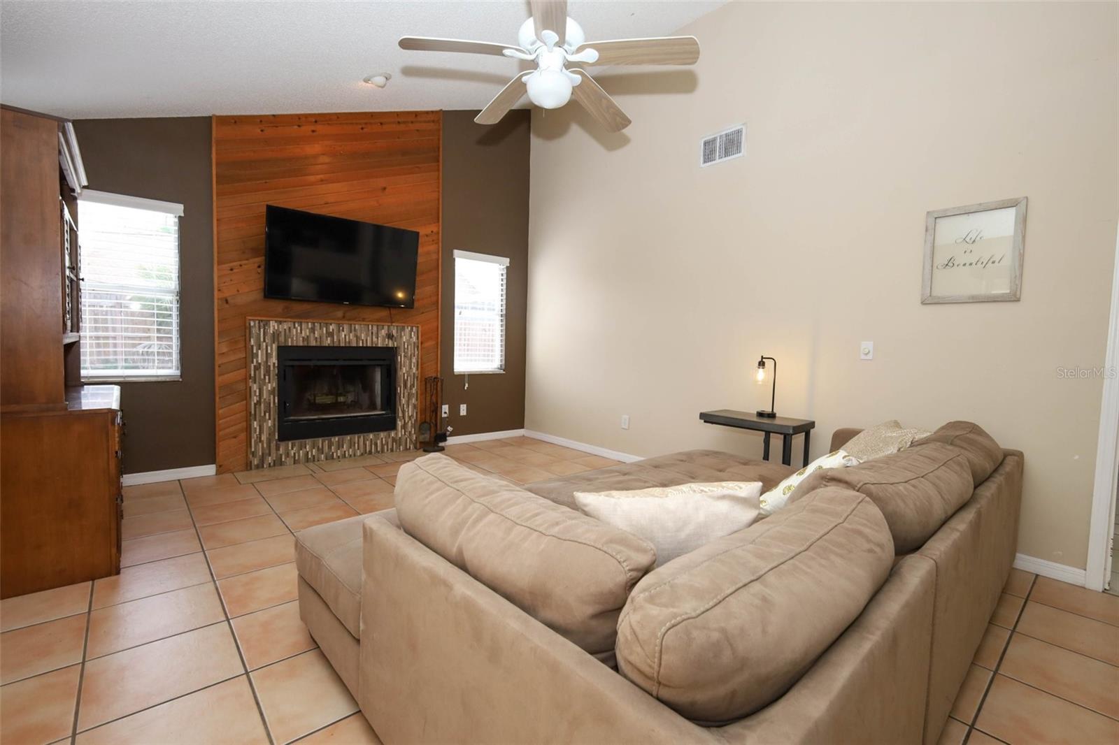 SILVER LAKES WEST AT THE CROSSINGS UNIT 1 - Residential