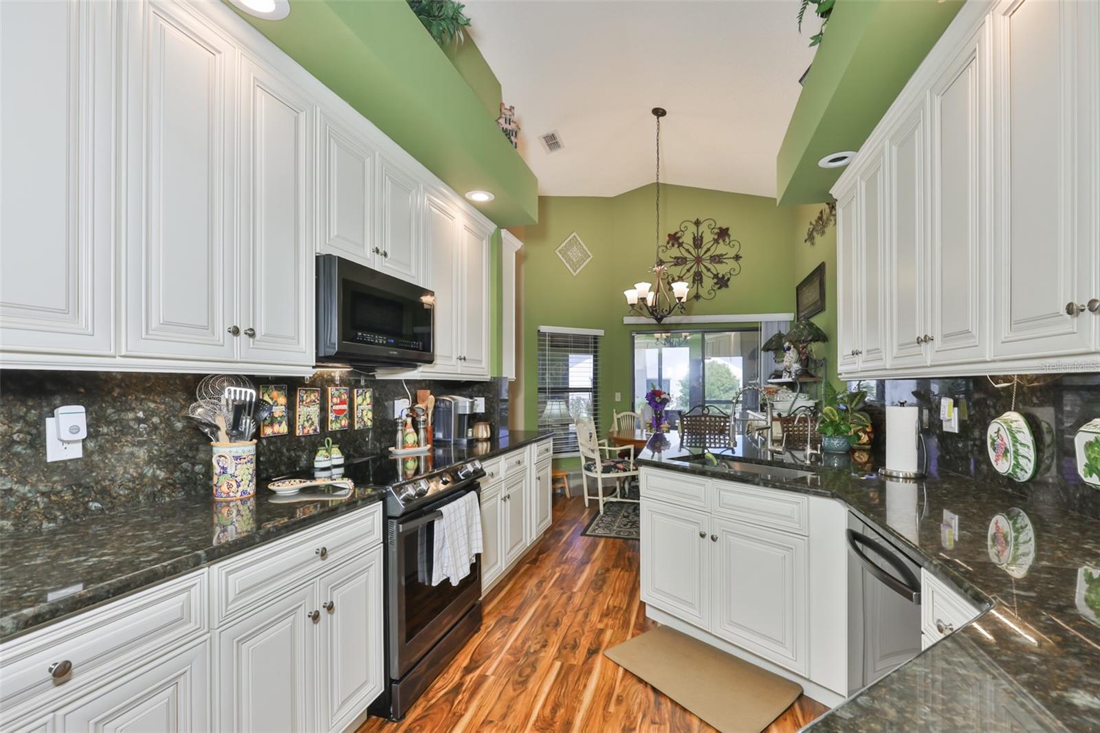 210 LINGER LANE