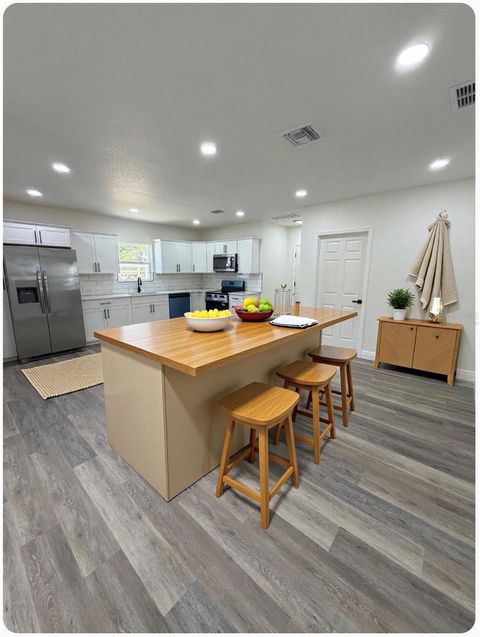 Tiny photo for 7152 Palm Avenue, Leesburg, FL 34788 (MLS # G5112139)