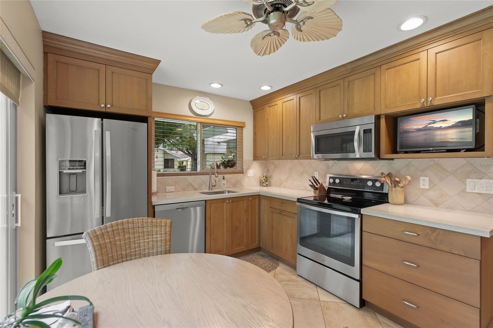 KNOLLS THE,BENT TREE - Residential